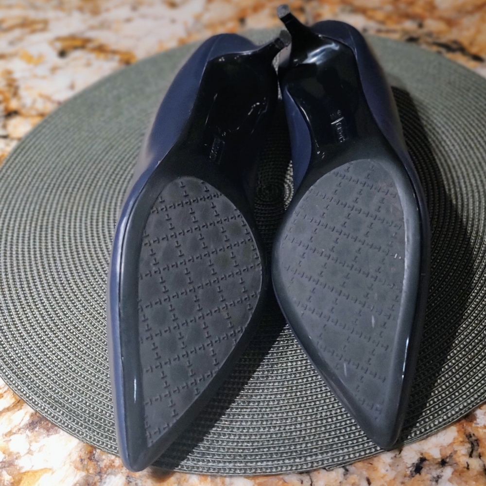 Talbots Classic Dark Blue Heels. Women's Size 9 - Picture 16 of 16